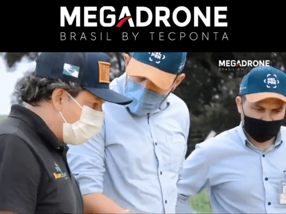 Agrônomos da Castrolanda visitam Megadrone Brasil